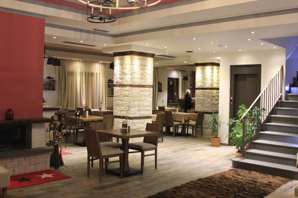 Hotel Rodovoli โคนิทซา ภายนอก รูปภาพ
